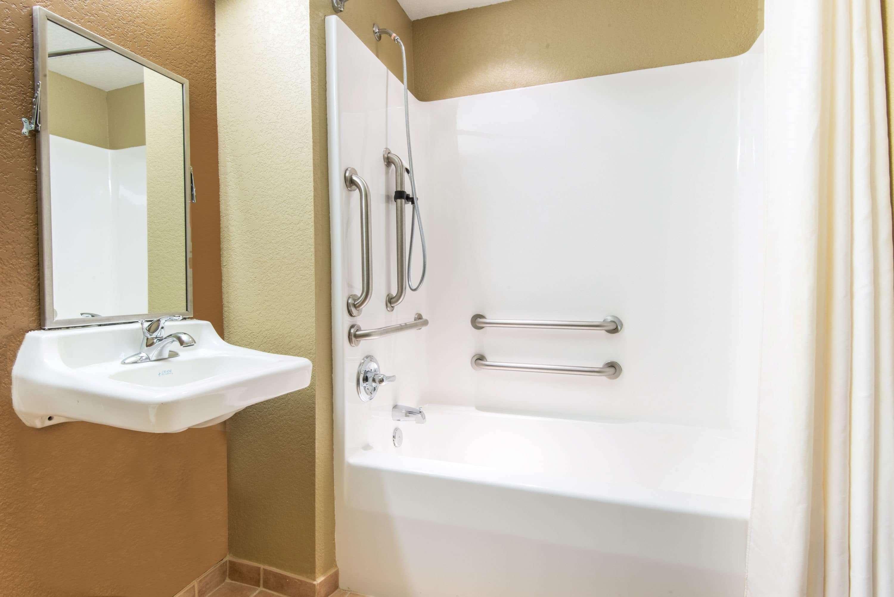 Microtel Inn And Suites Монтгомери Экстерьер фото