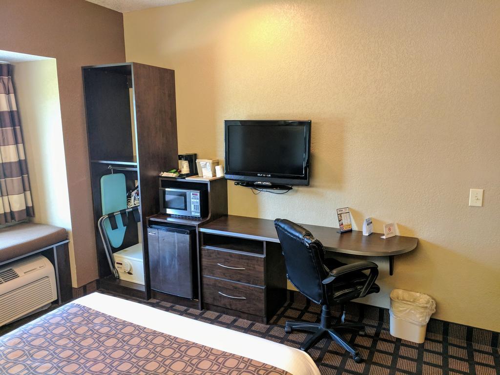 Microtel Inn And Suites Монтгомери Экстерьер фото